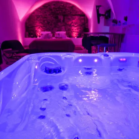 Hotel del amor Les Nuits Envoûtées Le Bosc (Herault)
