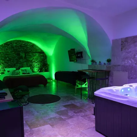 Hotel del amor Les Nuits Envoûtées